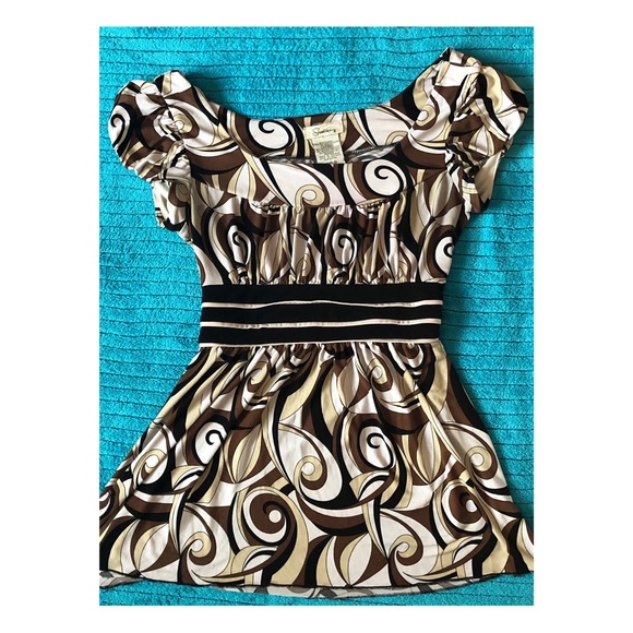 Beautiful tan, brown and white blouse - Picture 2 of 2